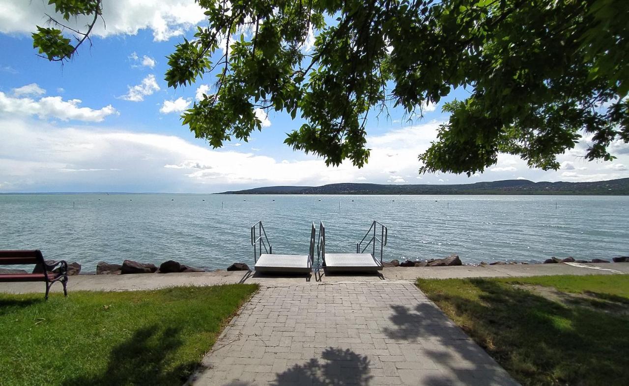 Elizabeth Vendeghaz Balatonfuzfon A Strandnal Exterior foto