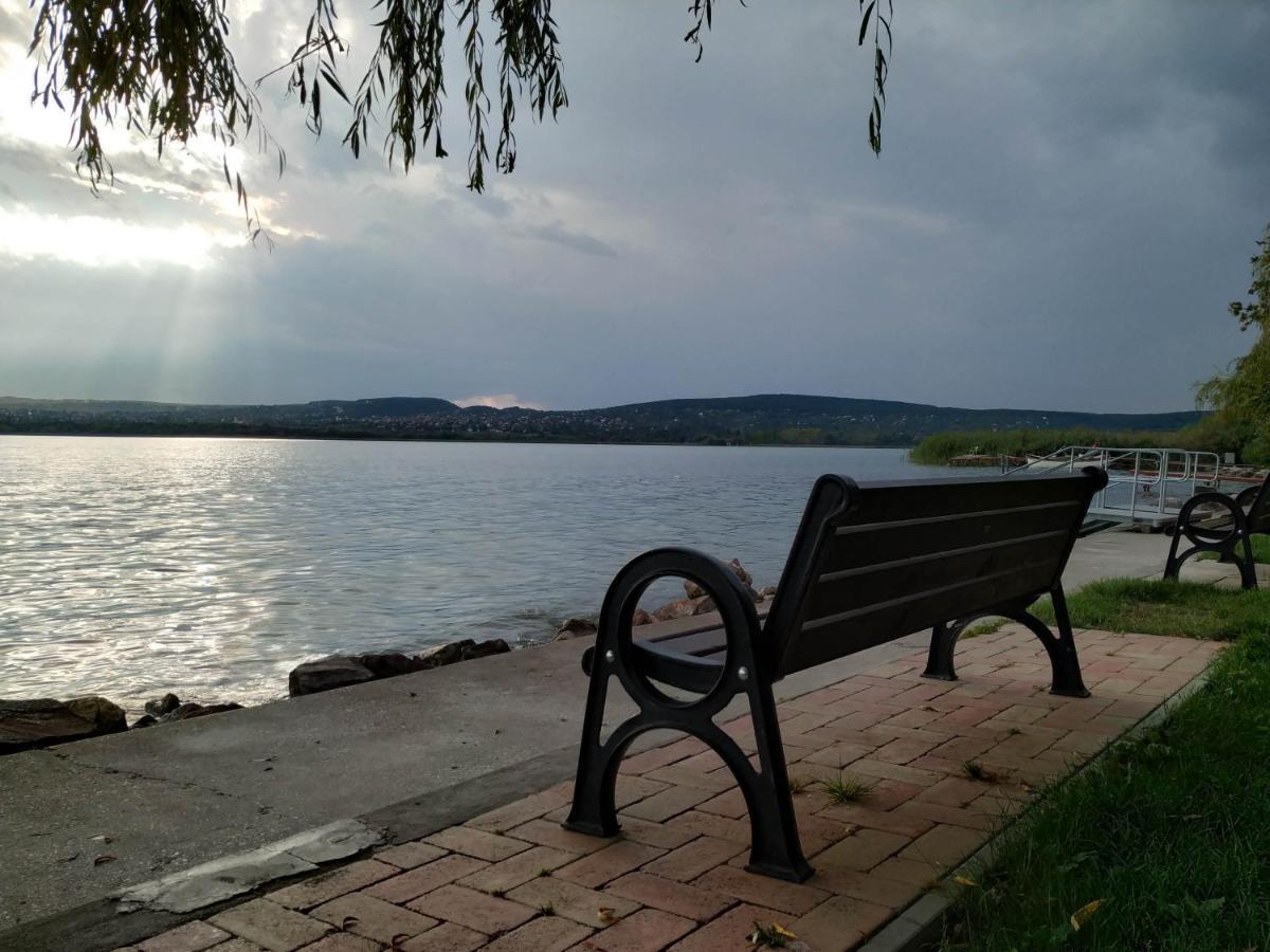Elizabeth Vendeghaz Balatonfuzfon A Strandnal Exterior foto